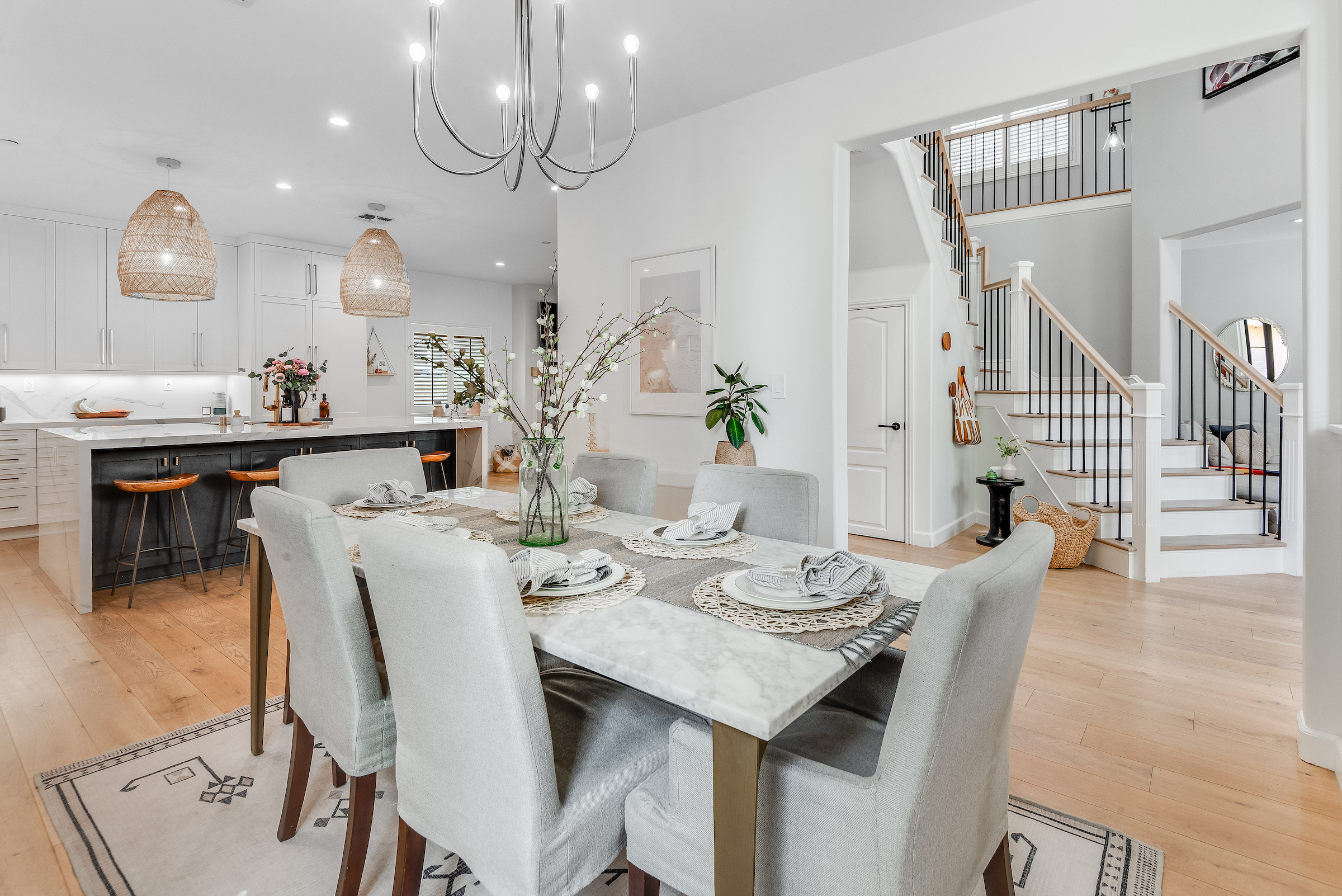 2225 Curtis Redondo Beach dining room